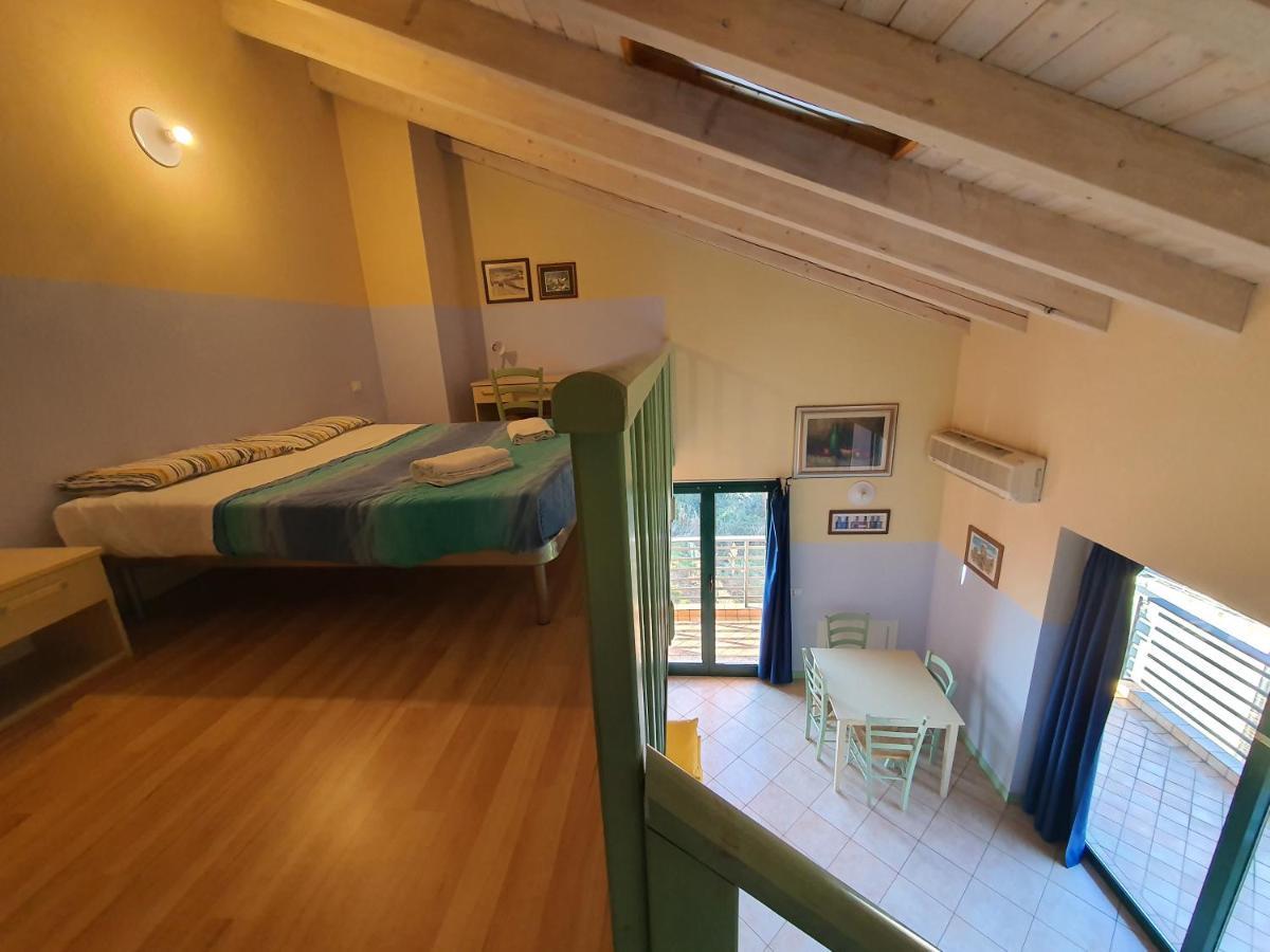 Residence Oasi Del Viandante Lake Como Екстериор снимка