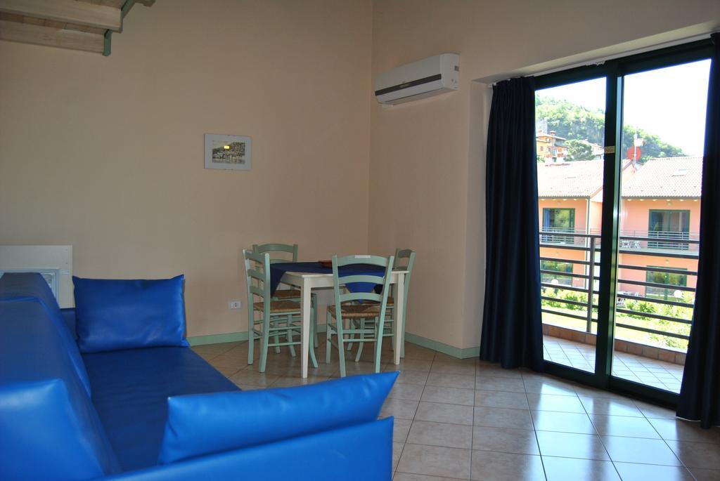 Residence Oasi Del Viandante Lake Como Екстериор снимка