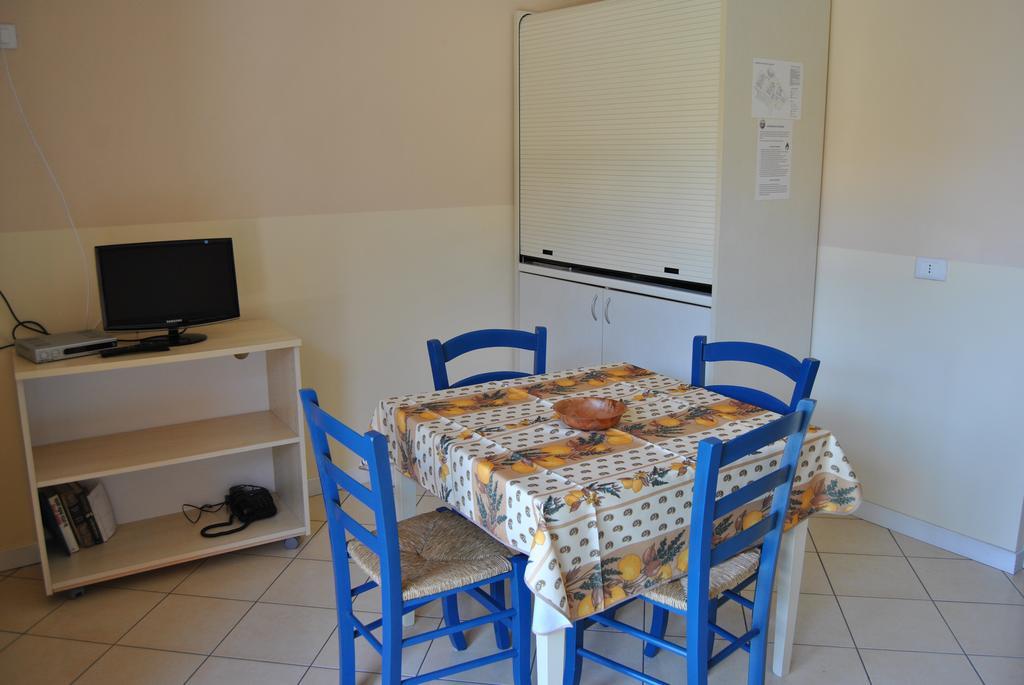 Residence Oasi Del Viandante Lake Como Екстериор снимка