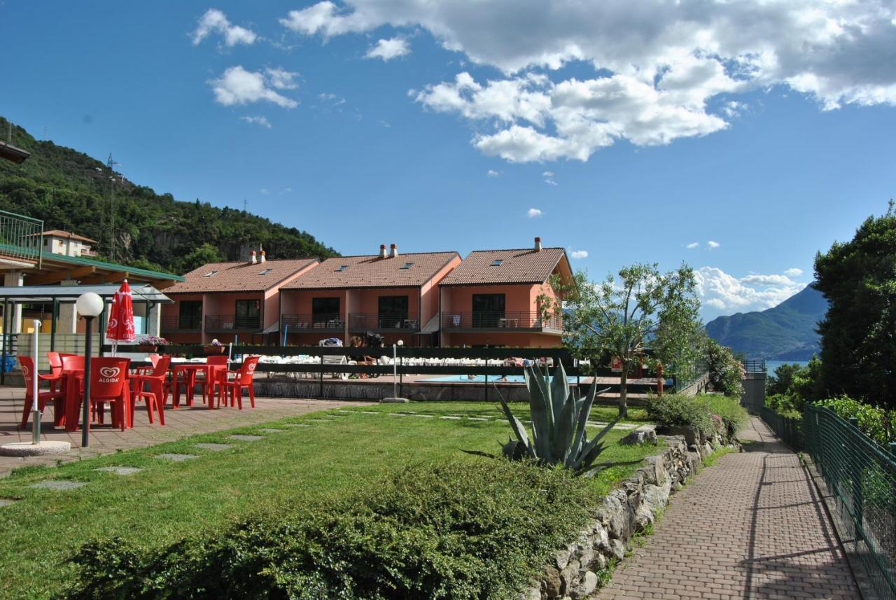 Residence Oasi Del Viandante Lake Como Екстериор снимка